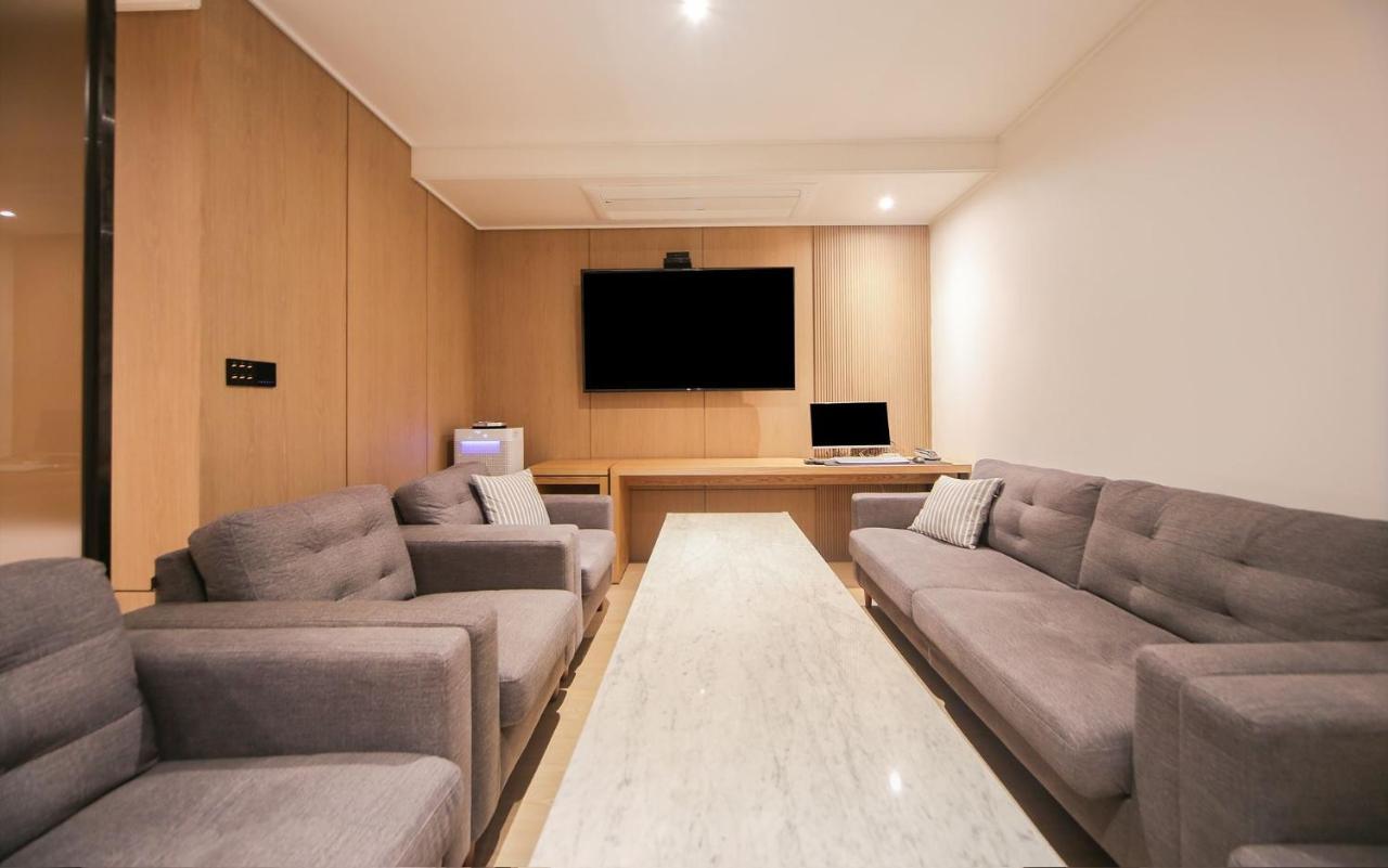 Hotel Lazy Heaven Changwon Εξωτερικό φωτογραφία