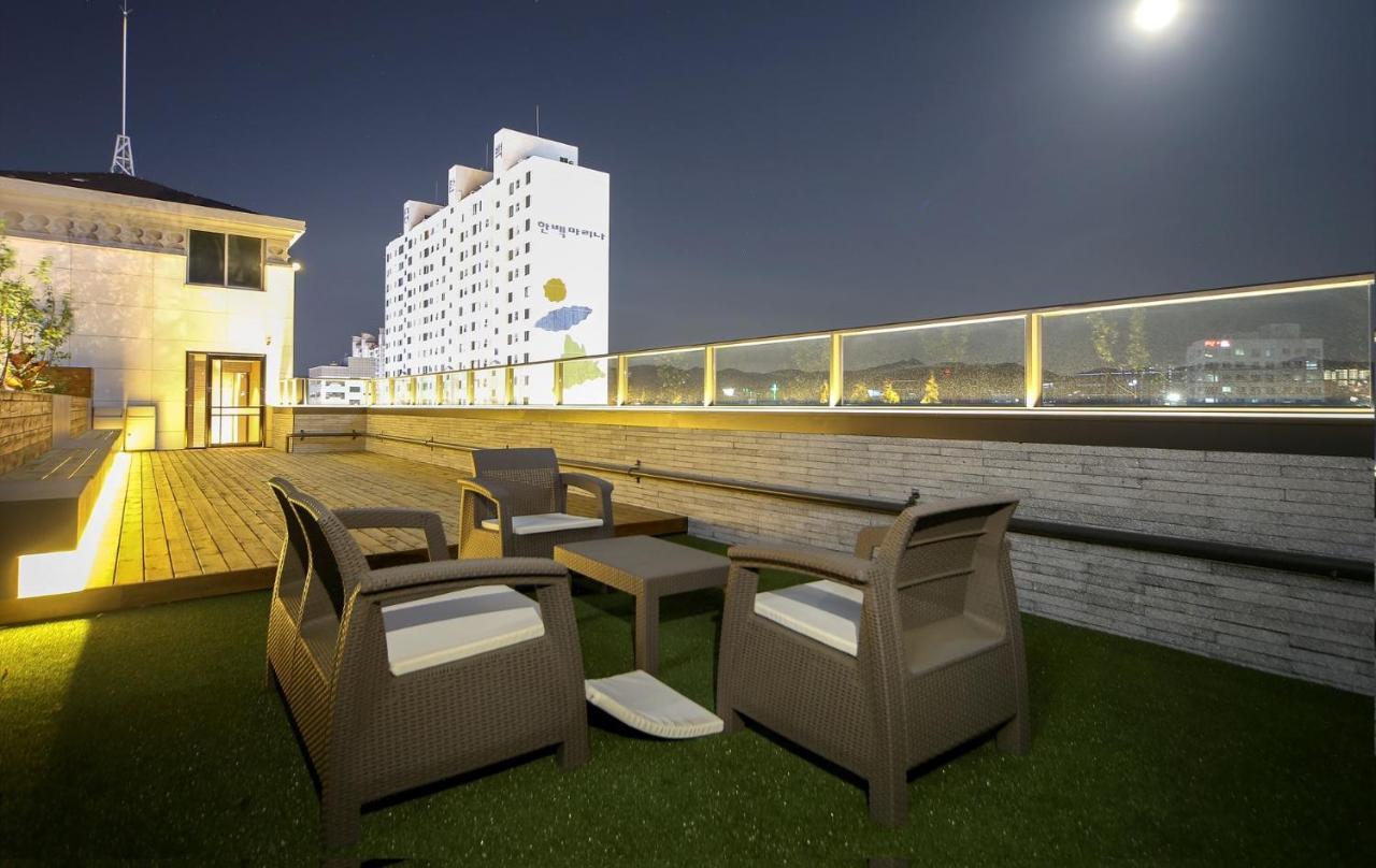 Hotel Lazy Heaven Changwon Εξωτερικό φωτογραφία