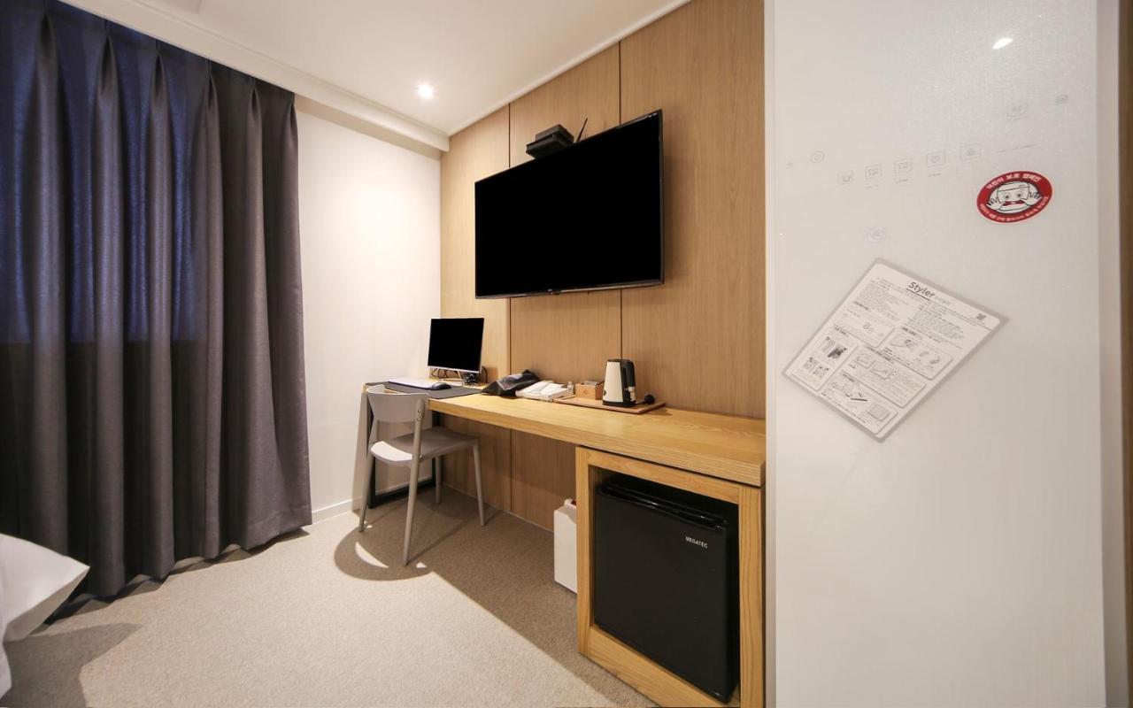 Hotel Lazy Heaven Changwon Εξωτερικό φωτογραφία