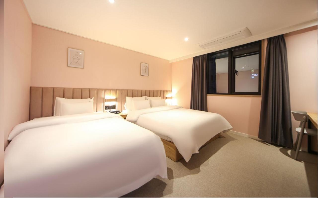 Hotel Lazy Heaven Changwon Εξωτερικό φωτογραφία