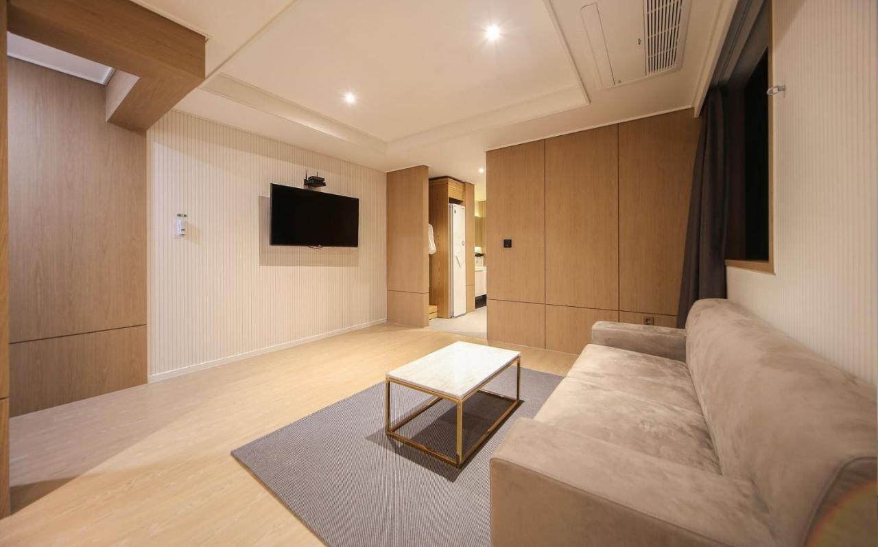 Hotel Lazy Heaven Changwon Εξωτερικό φωτογραφία